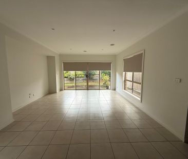 Please contact catie@sweeneyea.com.au for private inspections. - Photo 2