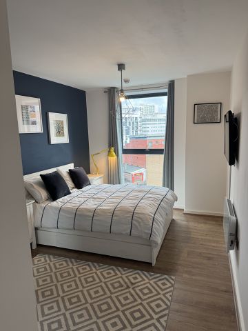 2 Bed Flat, Chapel Street, M3 - Photo 3