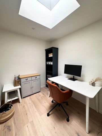 Fijn en licht appartement met garagebox en staanplaats op uitstekende ligging te Kapellen - Foto 3