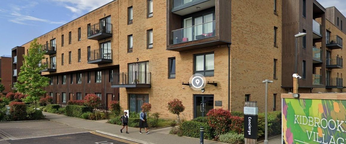 1 Bed Flat, Campbell Court, SE9 - Photo 1