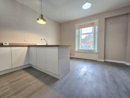 1 bedroom ground floor flat to rent - Photo 4
