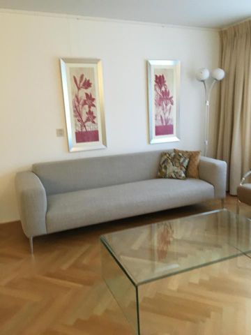 Wilhelmina Druckerlaan, 1187PV, Amstelveen - Photo 2