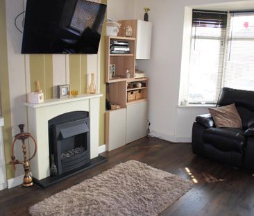 3 bedroom semi-detached house to rent - Photo 2