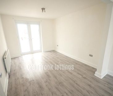 3 bedroom end of terrace house to rent - Photo 4