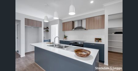 Luxurious Living Awaits in Redstone! - Photo 4