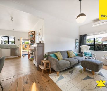 Versatile Living in the Heart of Onehunga - Photo 1