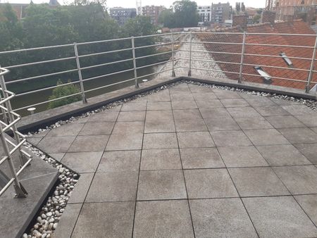 Tof dakappartement met aangenaam zonneterras. - Foto 3