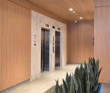 For Lease - 3250 Carding Mill Trail Unit# 516, Oakville, Ontario - Photo 4