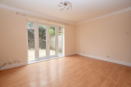 2 bedroom end of terrace house to rent - Photo 3