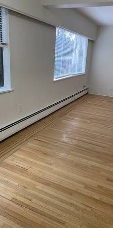 Beautiful and spacious 2bdrm steps to Metrotown - Photo 1