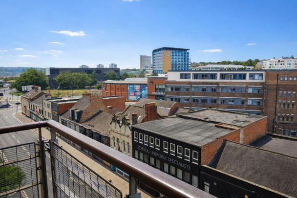 1 bedroom Flat To Let Total Size: 646 SQ FT - Photo 1