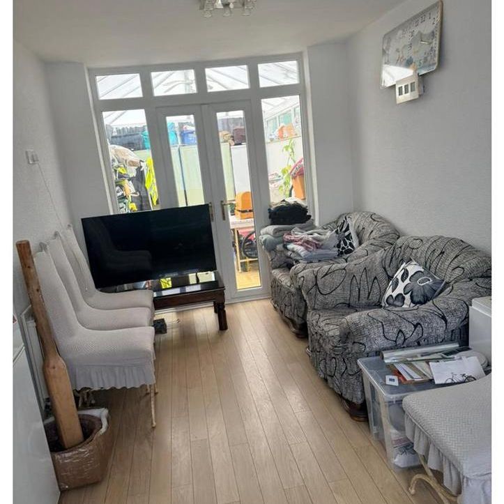 2 bedroom house to rent - Photo 1