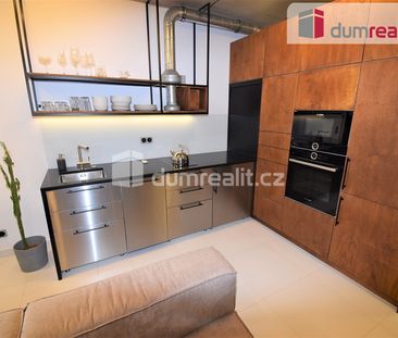 Pronájem bytu 1+kk a garsoniéry 47 m², Hadovitá 1580, Praha - Photo 4