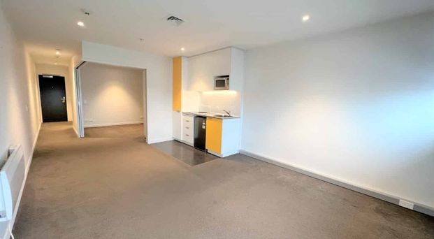 The Orange - Photo 1