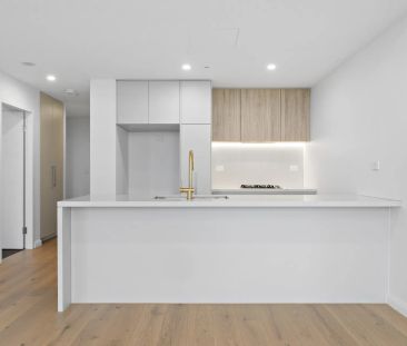 Contemporary Two-Bedroom Apartment – Steps to Metro - Photo 5