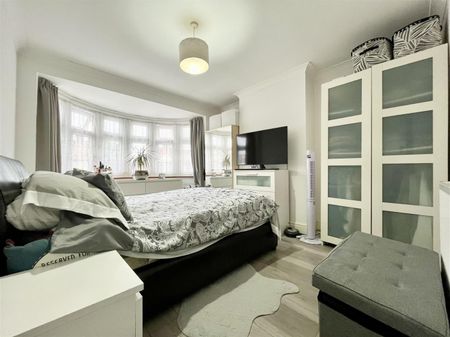 3 Bedroom House To Let - Photo 2