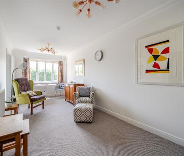 Main Road, Romford - Photo 4