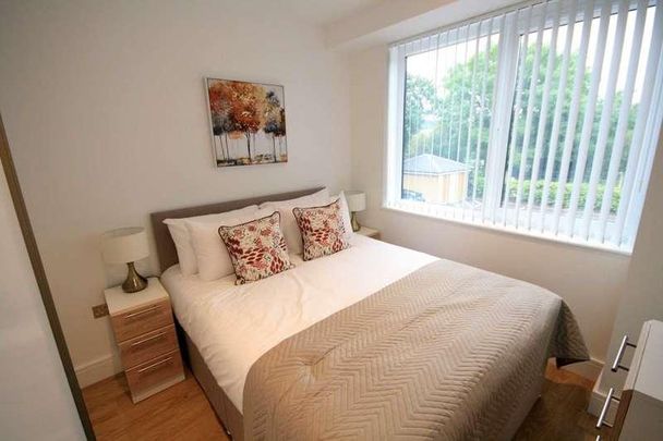 Walking Distance To Kings Langley Railway Station, WD4 - Photo 1