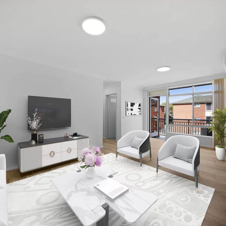 MGM MARTIN - TWO BEDROOM APARTMENT - Photo 1