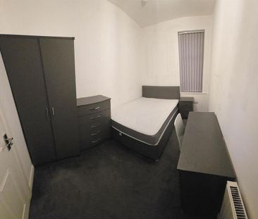 5 bedroom house to rent - Photo 1