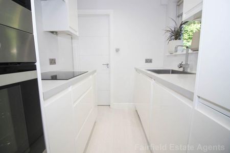 2 bedroom terraced house to rent - Photo 2