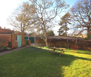 3 bedroom flat to rent - Photo 1