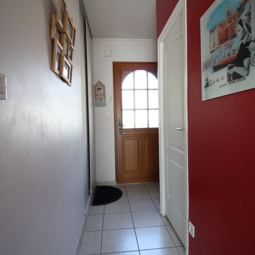 Maison de ville 3 pièces de 65 m² à Niort (79000) - Photo 1