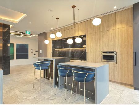 For Lease - 252 Church Street, Toronto, Ontario - Photo 4