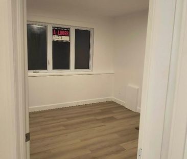 4 1/2 à louer à Warwick - Photo 2