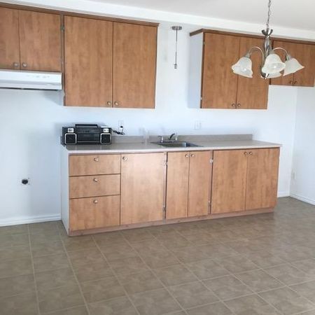 Très grand 4 ½ Val-Bélair - Photo 3