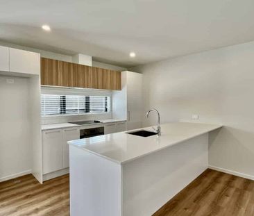 Modern 1 year young townhouse - Easy living in Spreydon. - Photo 1