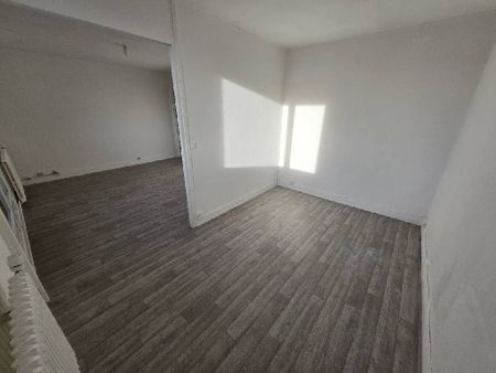 Location Appartement 4 pièces 66m² MAREUIL LES MEAUX 77100 - Photo 2