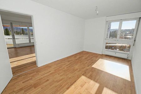 Helle, modernisierte 3.5-Zimmerwohnung in Reinach - Photo 2