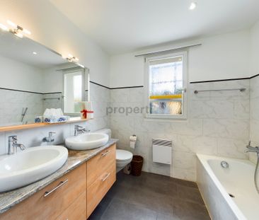 COMPLETE UPDATE IN QUIET NEIGHBORHOOD - Foto 6