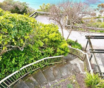 Seatoun 3 bedroom with awesome views over the harbour - Photo 4