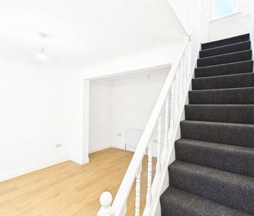 3 bedroom property to rent - Photo 2