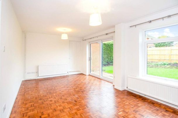 4 bedroom detached house to rent - Photo 1