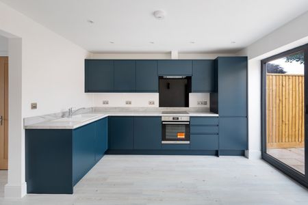 2 Bed Semi-Detached House, Kingswood, BS15 - Photo 4