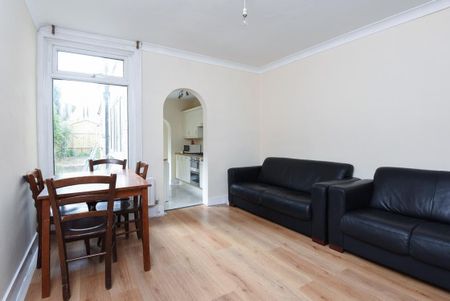 Portland Road, Kingston Upon Thames KT1 - Photo 2