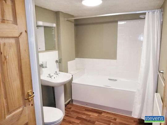 2 bedroom terraced house to rent - Photo 1