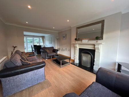 House to rent in Dublin, Malahide - Photo 2