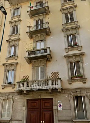 Trilocale in Affitto in Via Enrico Cialdini 11 a Torino - Foto 1