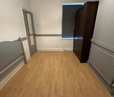 3 Bed Terraced House, Makin Street, L4 - Photo 3