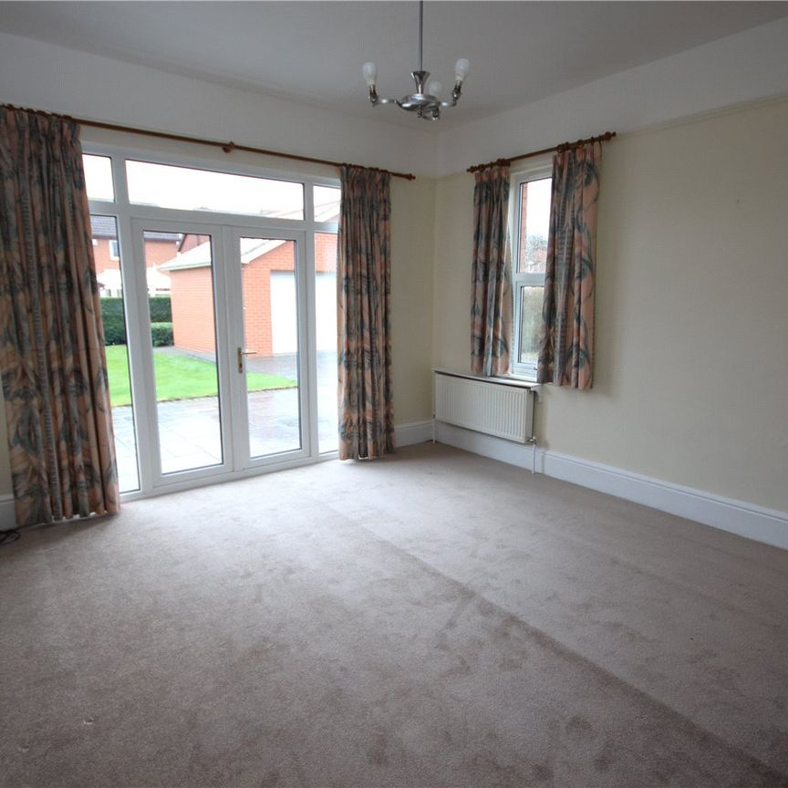 London Road, Sleaford, NG34 - Photo 1