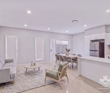Modern Four-Bedroom Home in Convenient Holland Park Location - Photo 1