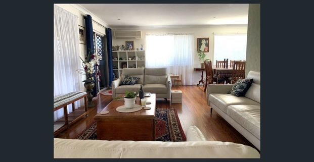 Power, Gas & Water Included. 3 Bedroom Upper Level Duplex. Shared Pool - Photo 1