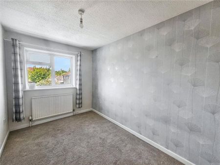 2 bedroom end of terrace house to rent - Photo 4