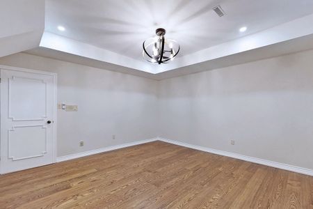 For Lease - 305 Woodland Acres Crescent, Vaughan, Ontario - Photo 3