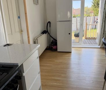Room in a Shared House, Saunderson Road, LE4 - Photo 4