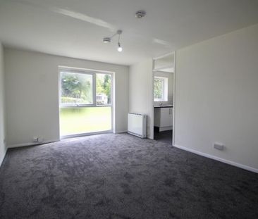 2 Bedroom Flat - Purpose Built To Let - Photo 3